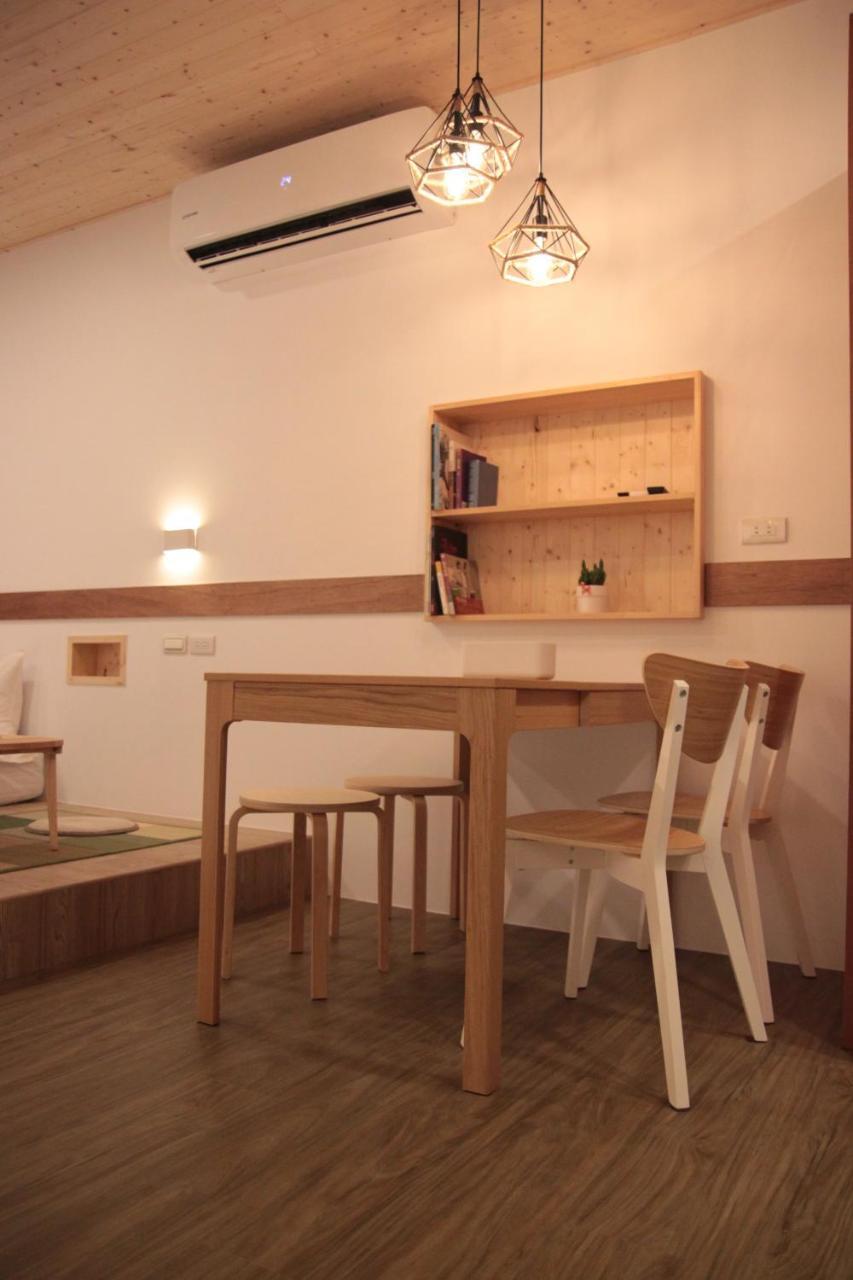 Lost Circle Homestay Тайнань Экстерьер фото